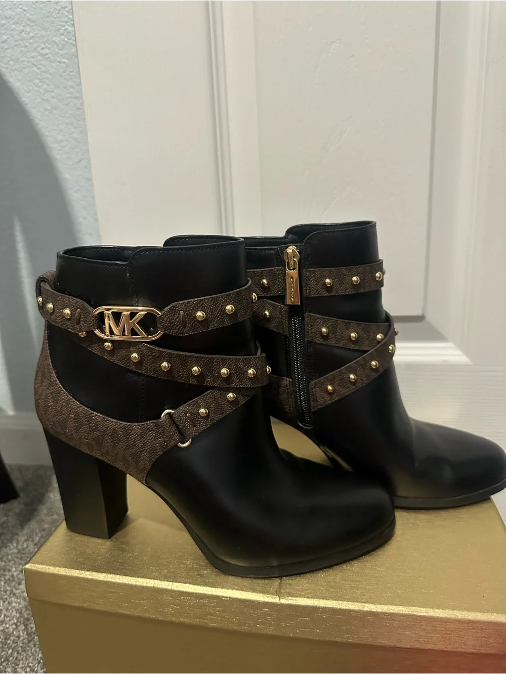 Bundle of 16 pair Shoes! Karl Lagerfeld, MK, neutralizer, born, ext